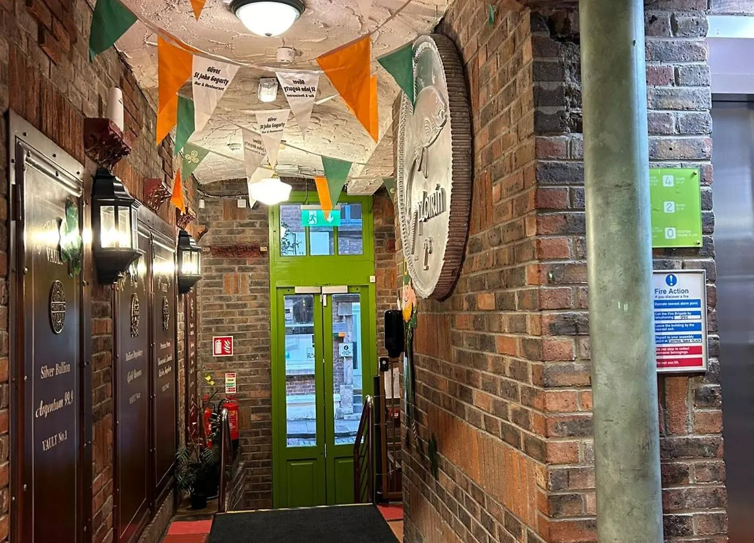 Gogartys Temple Bar Hostel Dublino Irlanda